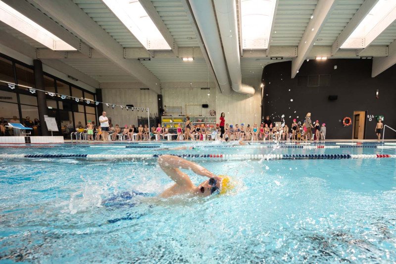 Plaukimo varžybose ,,Jonavos SPLASH” apdovanoti greičiausi Jonavos miesto antrokai