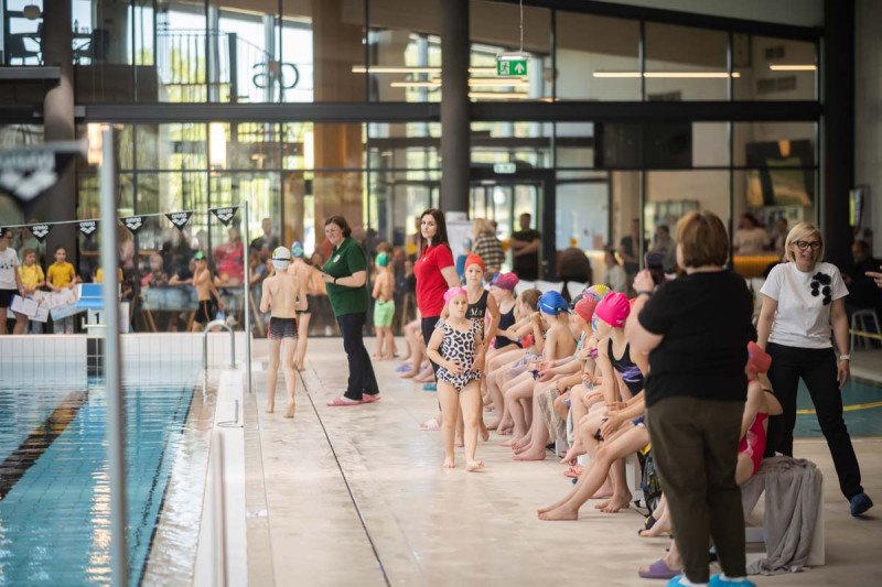 Plaukimo varžybose ,,Jonavos SPLASH” apdovanoti greičiausi Jonavos miesto antrokai